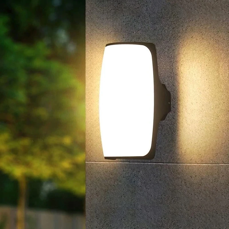 12W Stylish Vertical LED OutDoor Wall Light 5 12W Stylish Vertical LED OutDoor Wall Light - Image 3